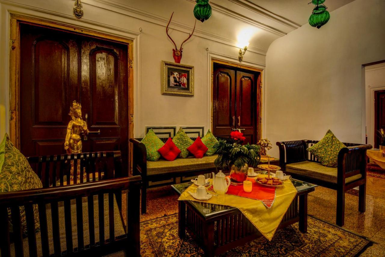 The Umaid Vilas Royal Heritage Haveli Jaipur Exteriör bild