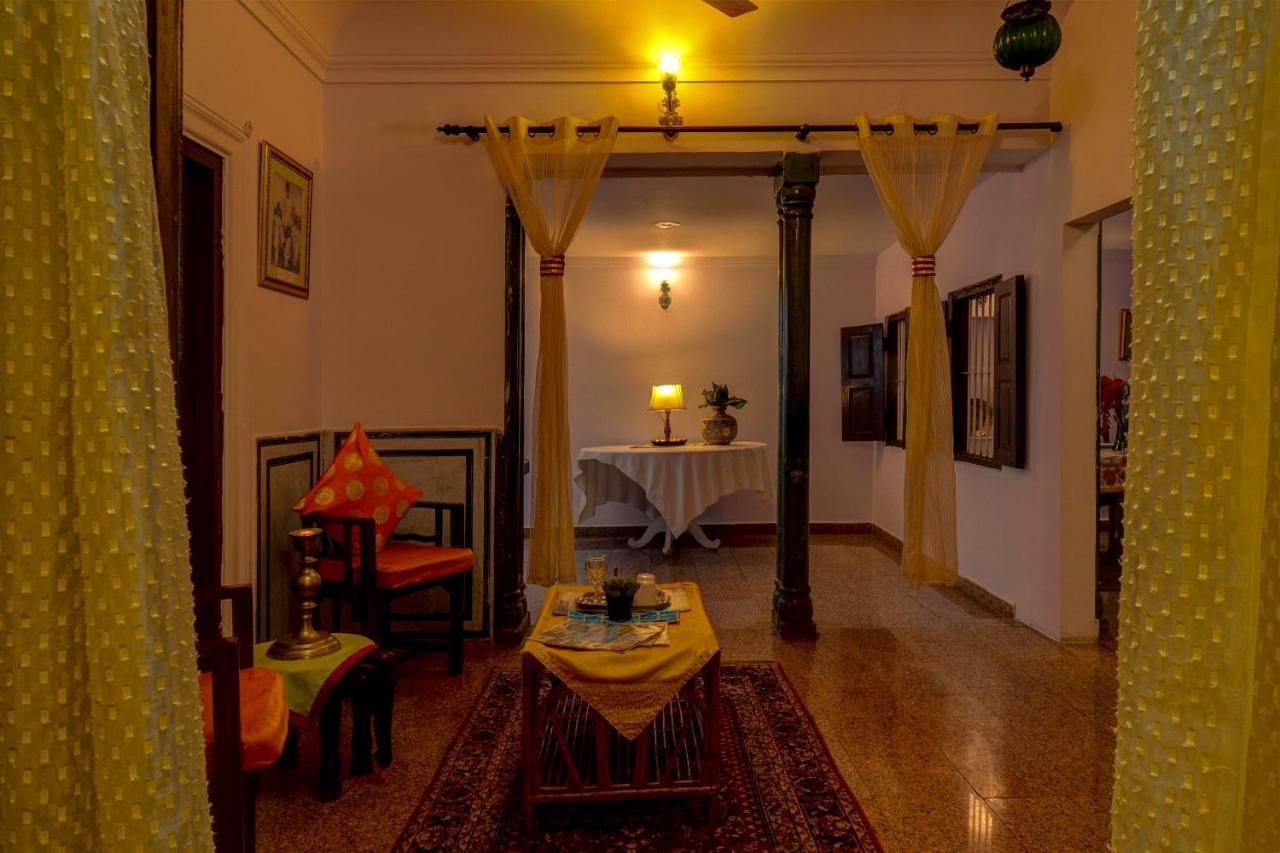 The Umaid Vilas Royal Heritage Haveli Jaipur Exteriör bild