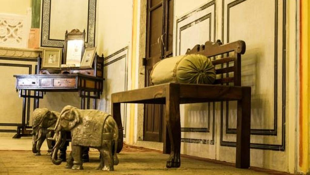 The Umaid Vilas Royal Heritage Haveli Jaipur Rum bild